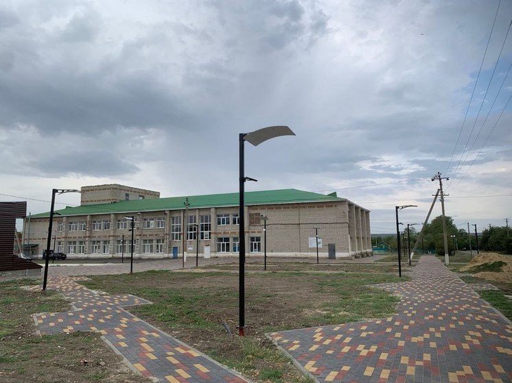 В селе Гусаровском подходит к концу обновление сквера