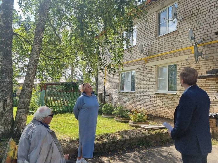 Общественная палата Новгородчины проинспектировала ремонт многоквартирных домов