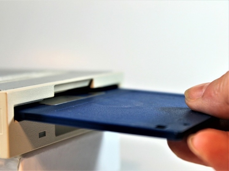 Больше половины десятилетних не знают, что такое дискеты