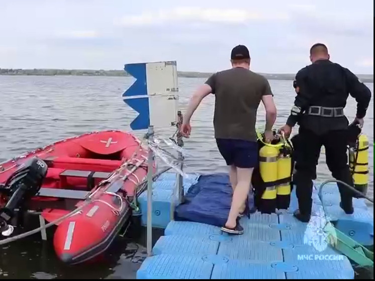 Калининградские водолазы устроили плановые тренировки на озере Виштынецком