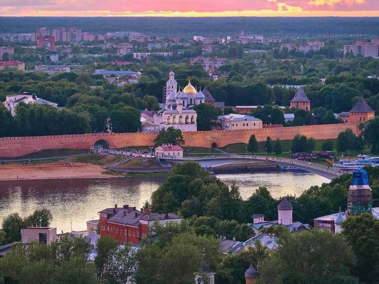 Губернатор Новгородской области поздравил Великий Новгород с 1165-летием