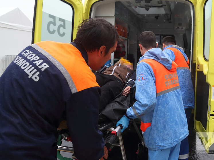 В попавшей в аварию скорой в Казани скончался пациент