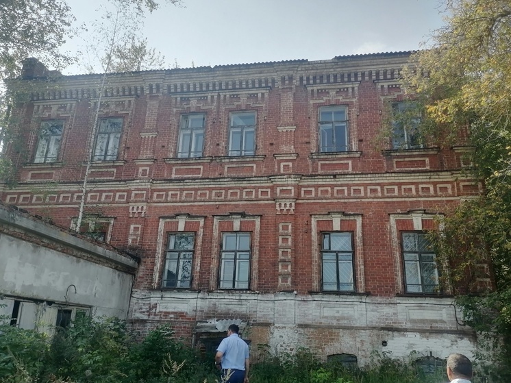 Специалисты провели проверку состояния «Дома фабриканта Петрова» в Сосновоборске