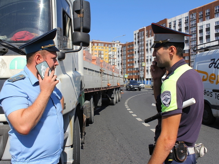 Калининградские и инспекторы ГАИ провели совместный рейд на дорогах города