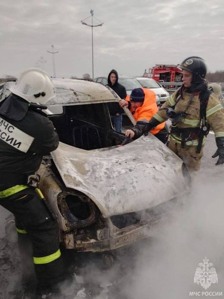 В центре Калининграда сгорели три автомобиля