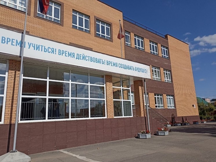 Губернатор пожелал первоклассникам увлекательного начала школьной жизни