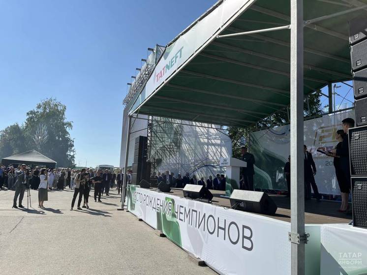 Раис Татарстана в Альметьевске открыл финал конкурс профмастерства среди нефтяников