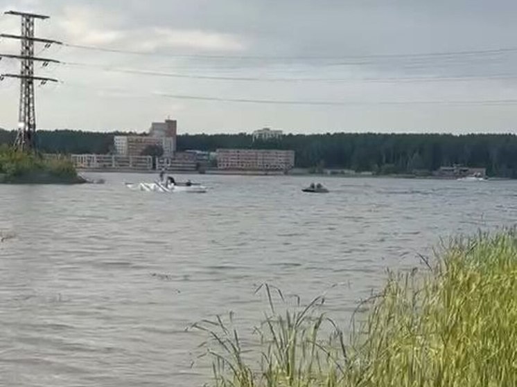 АО «РЭС» прокомментировали аварию с яхтой под Новосибирском