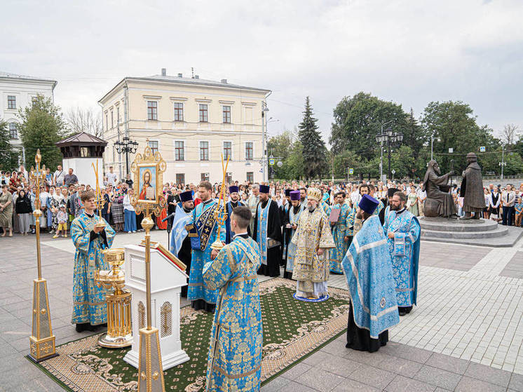 В Твери молились перед началом учебного года