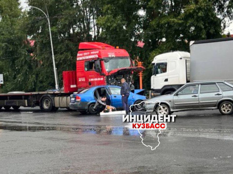 ДТП с пострадавшим произошло на перекрестке в Кемерове