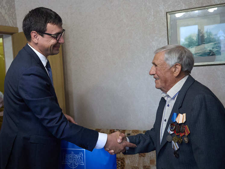 На Сахалине с Днем победы над Японией поздравили участника трудового фронта Малашича