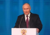 Президент России Владимир Путин в рамках открытого урока «Разговор о важном» в средней общеобразовательной школе №20 имени Героев Отечества в Кызыле заявил, что внутренний туризм в России в настоящий момент развивается сумасшедшими темпами