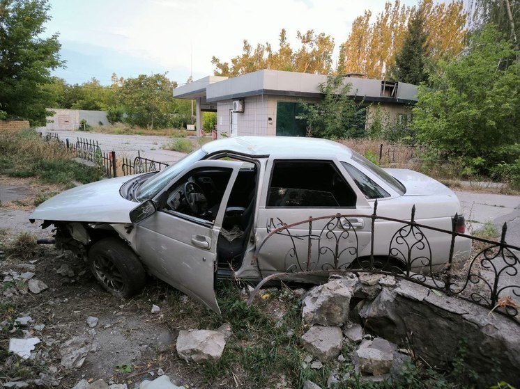 В Горловке пьяный несовершеннолетний водитель попал в ДТП
