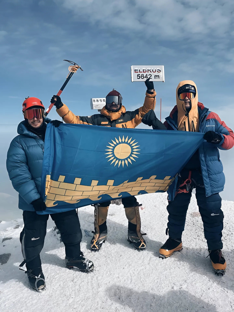 Анапские спортсмены покорили Эльбрус