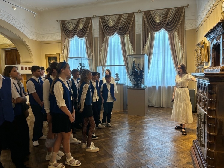 Пензенская картинная галерея распахнула свои двери для школьников в честь Дня знаний