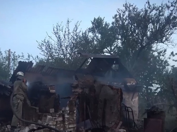 Два человека стали жертвами крупного пожара в Боково-Платово в ЛНР