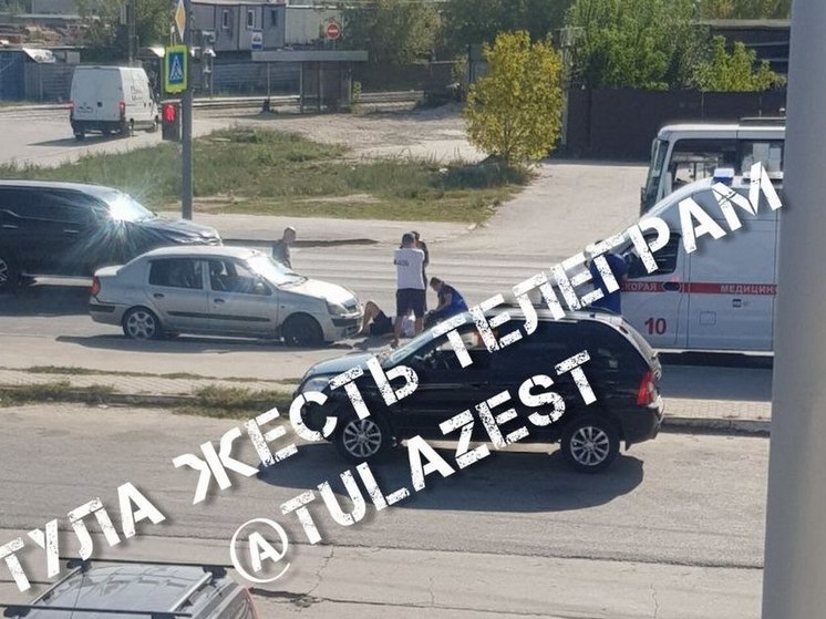 Соцсети: на Павшинском мосту в Туле легковушка сбила женщину