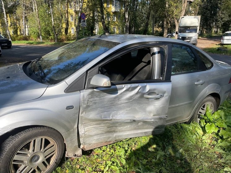 В ДТП на улице Громова в Твери пострадали два человека