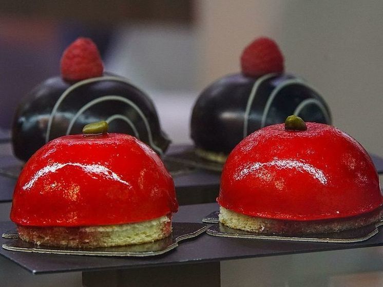 Врач назвал белый хлеб и торты продуктами, увеличивающими риск инсульта