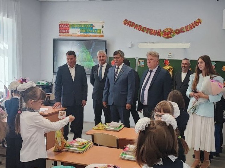 В Прибайкальском селе в Бурятии в День знаний открылась обновленная школа