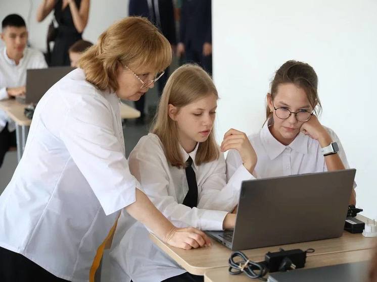 В Балашихе первых учеников приняла новая школа на 1500 мест