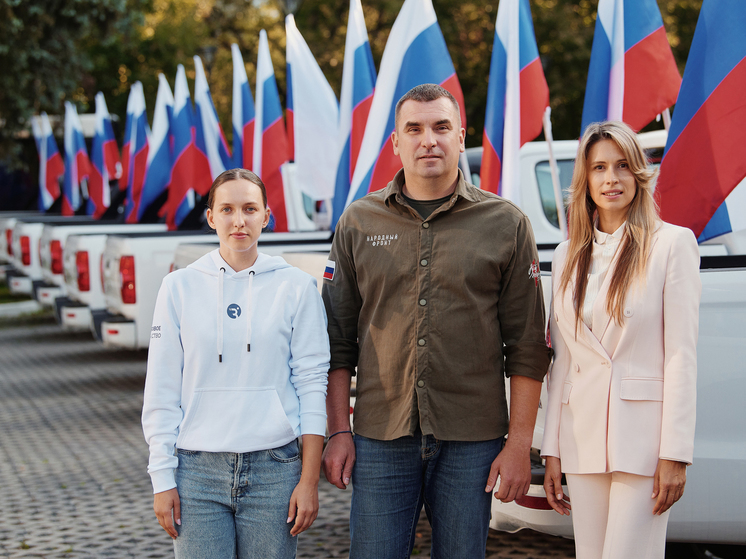 Депутат ЗСК Анна Невзорова лично передала 50 пикапов в фонд «Всё для Победы!»