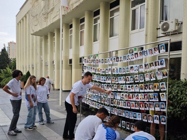 В Крыму провели акции ко Дню солидарности в борьбе с терроризмом
