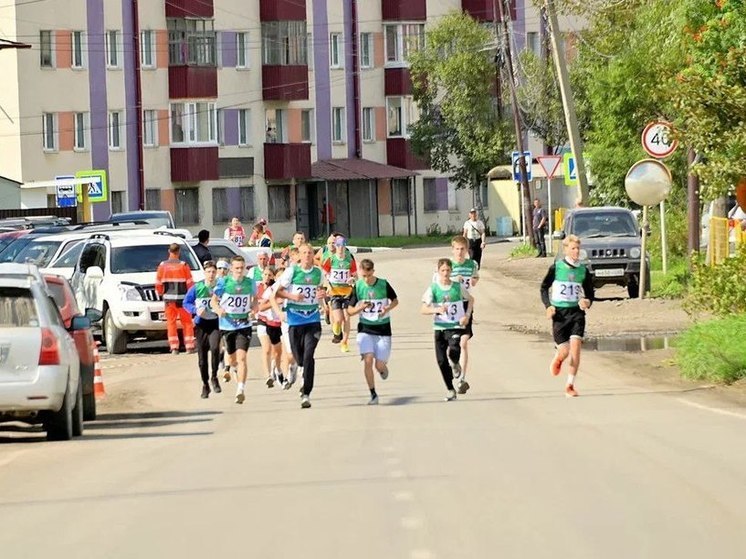 В Углегорском районе наградили победителей патриотического забега