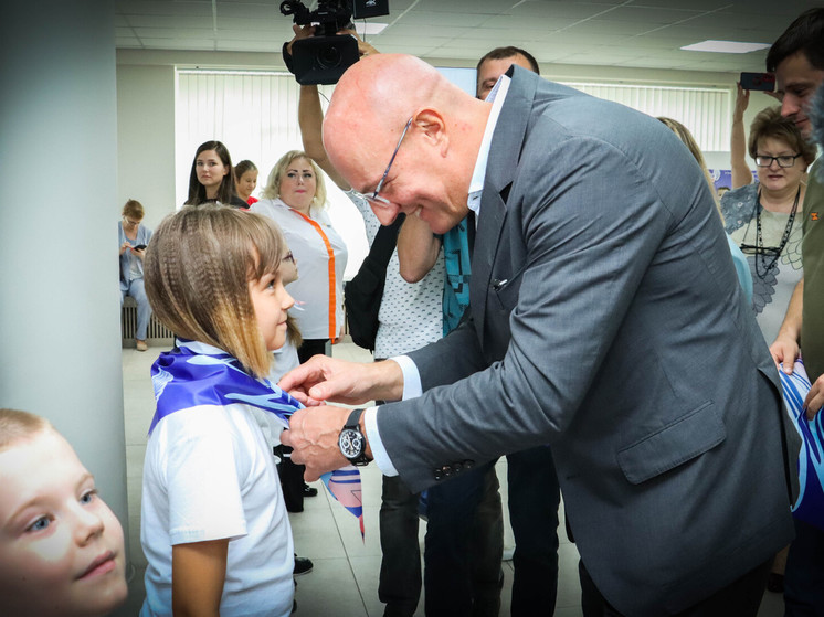 Вице-премьер РФ посвятил юных дончан в "Орлята России"