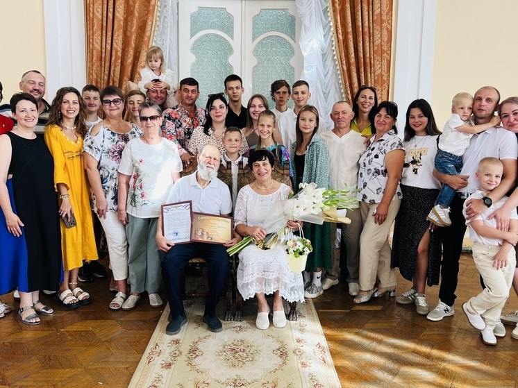 Спустя полвека астраханцы исполнили свадебный вальс