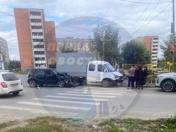 В Пензе произошло ДТП у торгового центра «Зима»