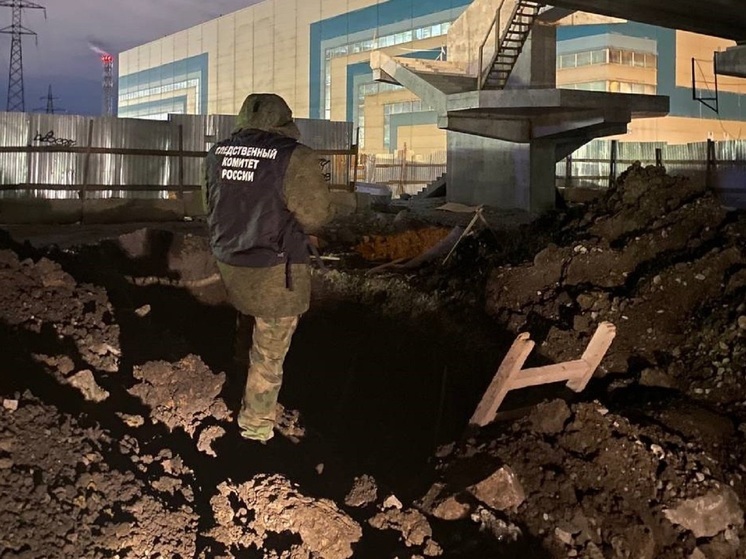 На стройке развязки на улице Хрустальной в Екатеринбурге погиб рабочий