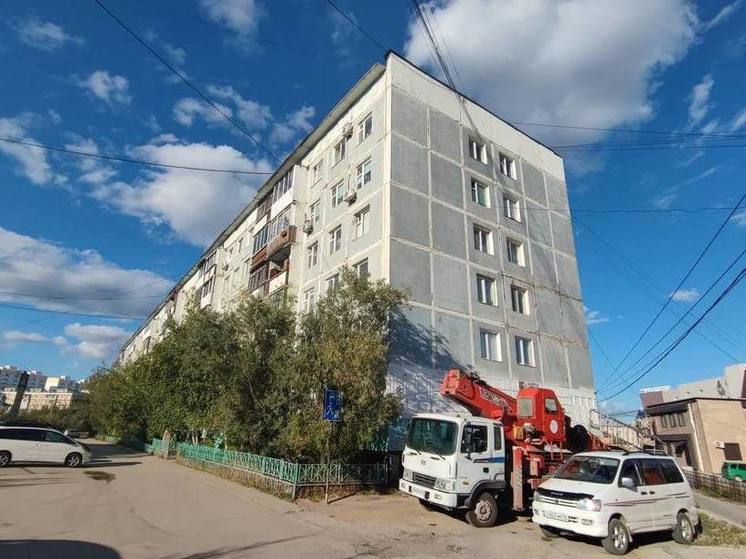 В Якутске продолжается работа по повторному пуску газа в МКД