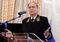 Посол РФ в Вашингтоне Анатолий Антонов заявил, что Россия никогда не вмешивалась во внутренние дела США и всегда уважала выбор американцев, а новыми санкциями, направленными против российских СМИ, демократическая администрация пытается переложить ответственность за свои промахи. Его заявление представлено в телеграм-канале посольства РФ. 