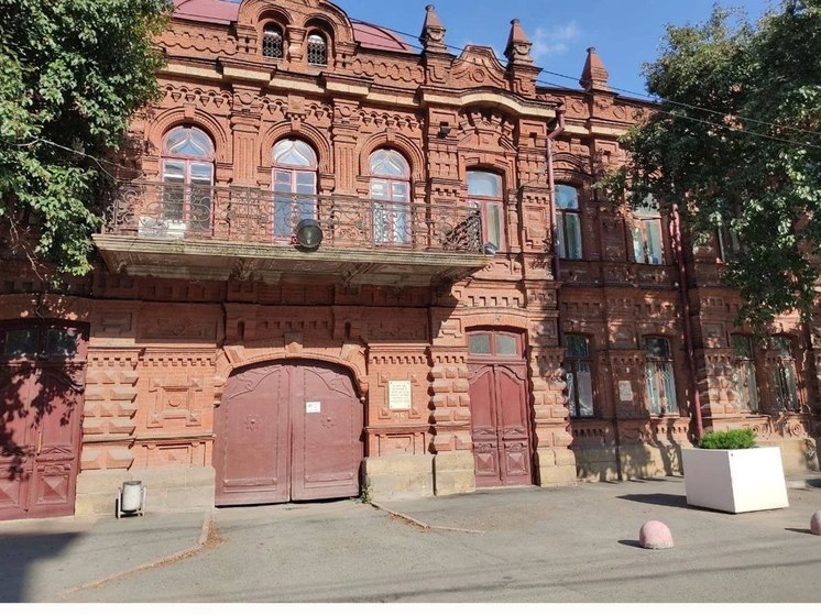 Старинному купеческому особняку в центре Челябинска вернут исторический облик