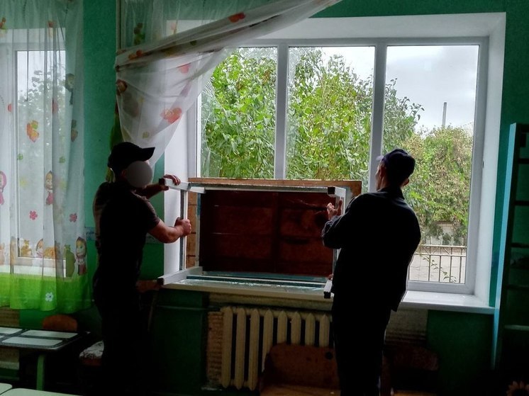 В Каирах на Херсонщине устраняют последствия обстрела детского сада
