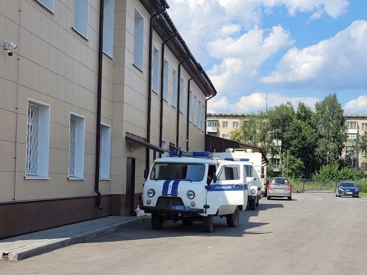 В Новосибирске силовики устроили облаву на мигрантов