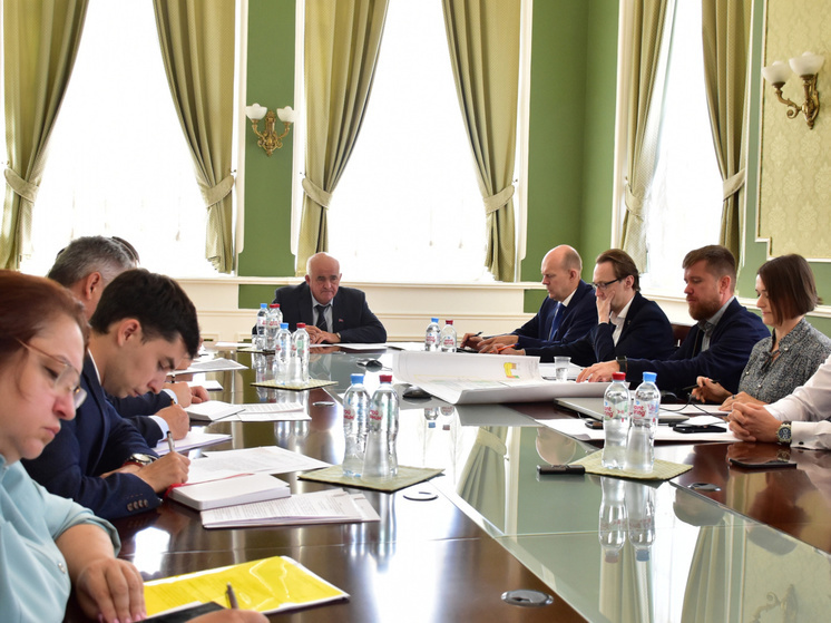 Губернатор Сергей Ситников указал главе Депздрава на неуместный размах