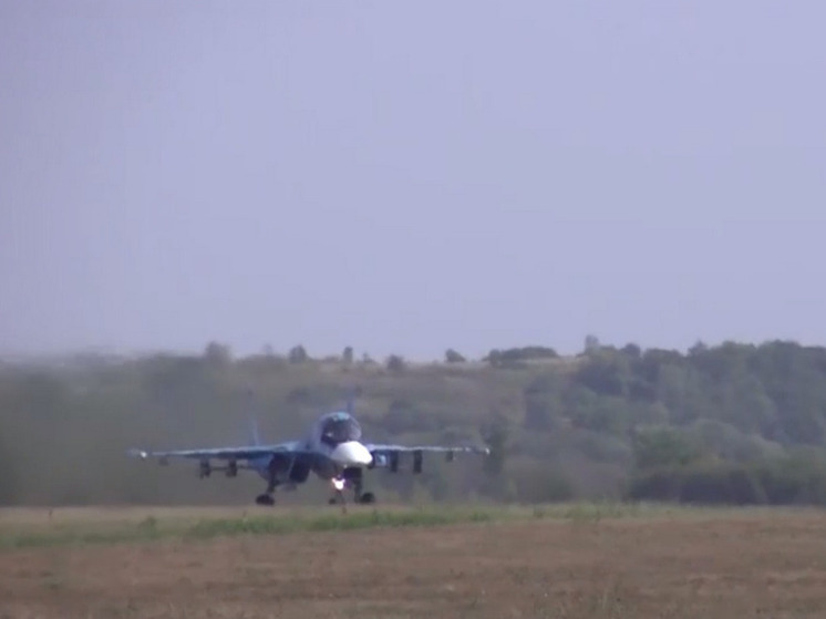 Су-34 нанес удар по скоплению сил ВСУ в Курской области