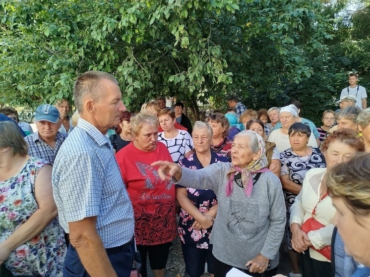 Жительница села Русский Брод Верховского района написала письмо на имя вице-спикера облсовета Михаила Вдовина