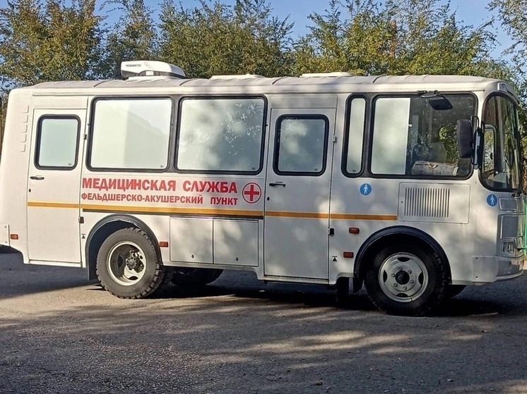 В райцентре Калмыкии работает мобильный медкомплекс