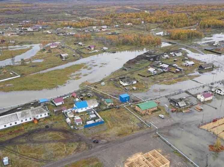 Обильные осадки привели к повышению уровней воды на горных реках в двух районах Якутии