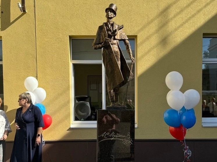 Памятник Пушкину в юбилейный год поэта открыли в Нижнем Новгороде