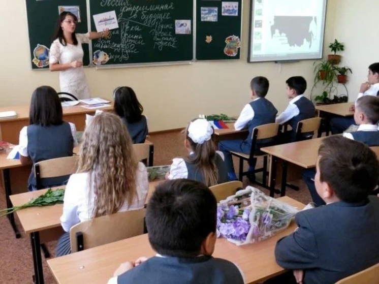 В крымских школах ввели семьеведение и основы защиты Родины