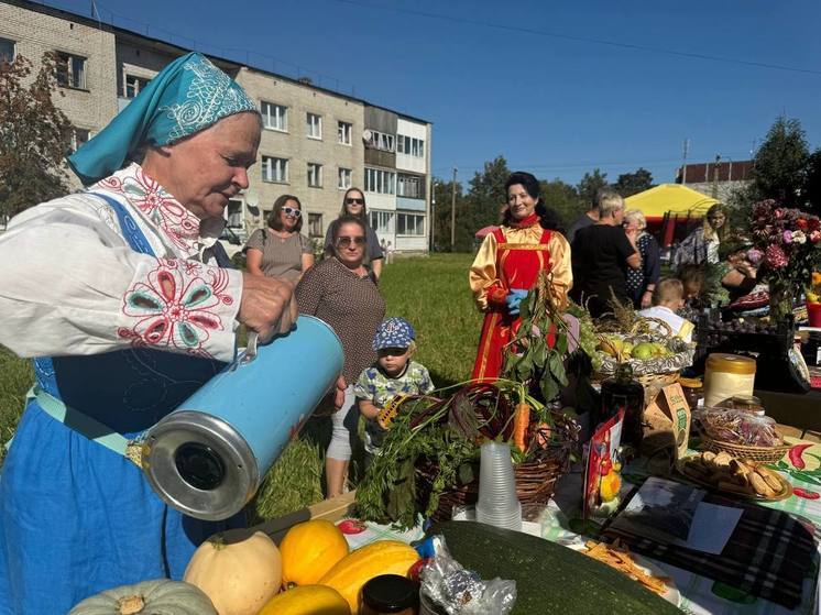 В Кингисеппском районе открылась традиционная Шуваловская ярмарка