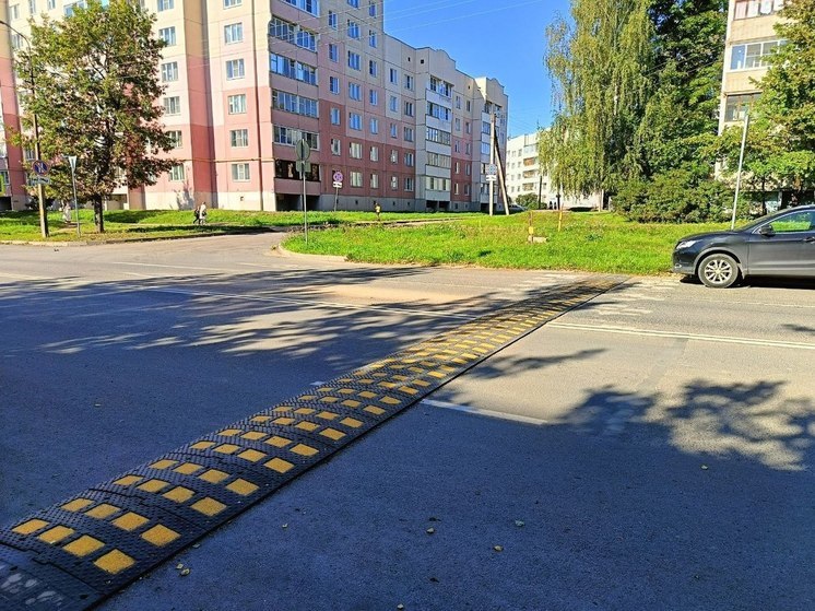 На улицу Звездную вернулся второй «лежачий полицейский»