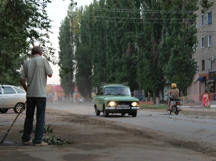 СУ СК: в Анапе автомобилист избил мопедиста в ходе ссоры на дороге