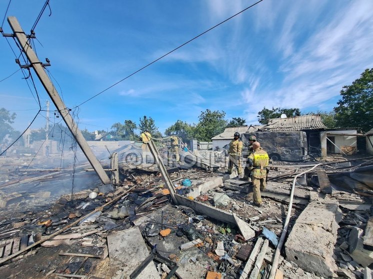 Обломки ракеты ВСУ упали на жилой сeктор Макеевки