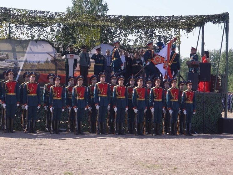 В учебной части Ленинградского военного округа прошел день открытых дверей