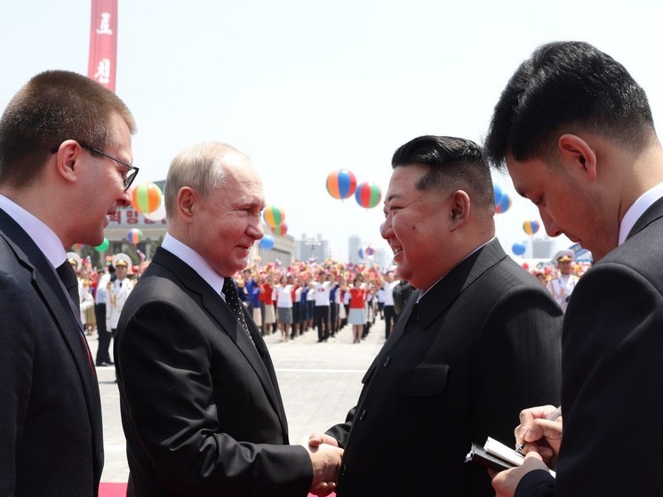 Путин и Медведев направили телеграмму Ким Чен Ыну